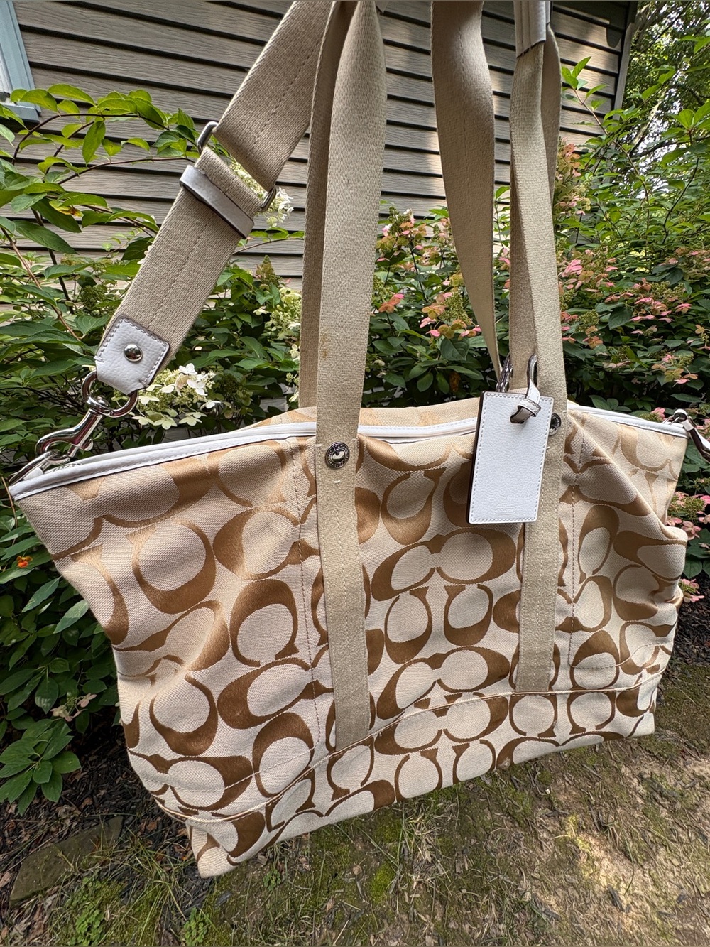 Coach Kyra Signature C Duffel Weekender Tote Bag Beige White Trim Y2K Preppy